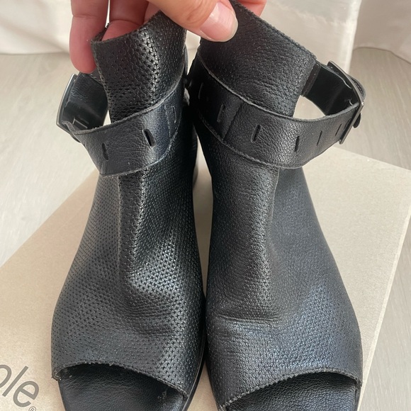 Nicole Tallulah Open Toe Heeled Booties - Picture 2 of 11